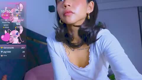 Mia online show from October 10, 4:34 pm