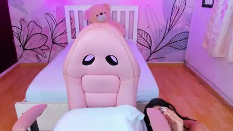 Mia Vanucci online show from October 25, 9:21 pm