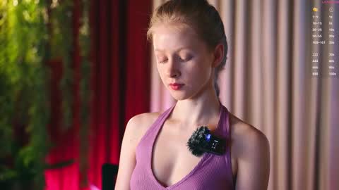 Mia online show from January 12, 3:06 pm