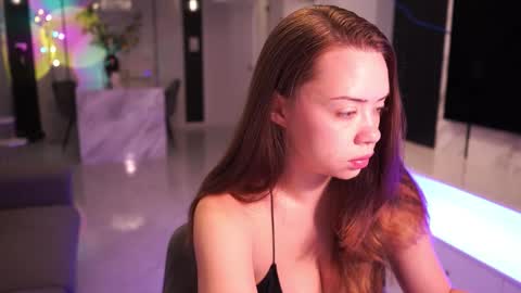 VixenMia online show from February 18, 3:38 am