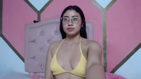 Mia online show from January 5, 5:27 pm