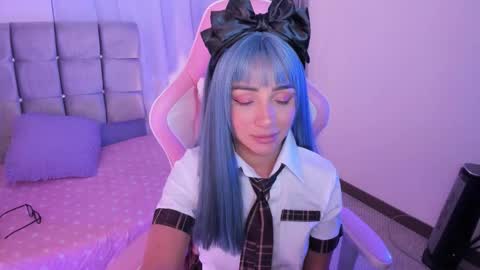 Snapshot of miaa_06 chatting on September 21, 4:11 am mia  nicolle online show from September 21, 4:11 am