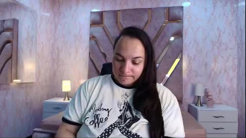 Im Miss Mia online show from December 19, 8:34 pm