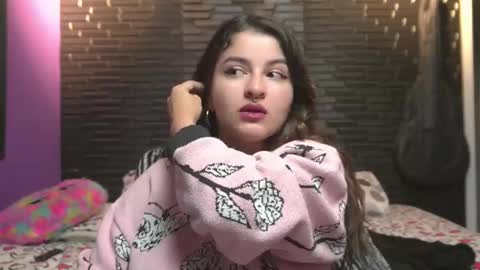 Mia online show from November 4, 3:55 am