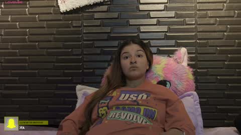 Mia online show from December 28, 4:41 am