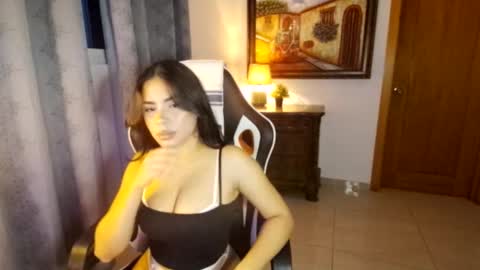 miafunny5 online show from September 12, 5:41 am