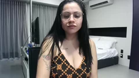 Ms Mia  Owner Of  Your Mind online show from February 27, 2:42 am