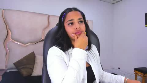 miahsex69 online show from December 14, 4:40 am