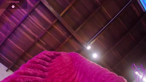 Mia  online show from February 28, 4:01 am