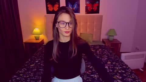 Mia online show from January 26, 6:37 pm