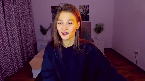 Mia online show from December 22, 6:26 pm