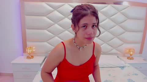 Sweetie Mia online show from January 18, 12:15 pm