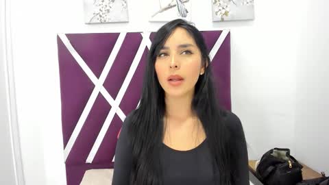 Mia Quevedo online show from November 4, 11:59 am