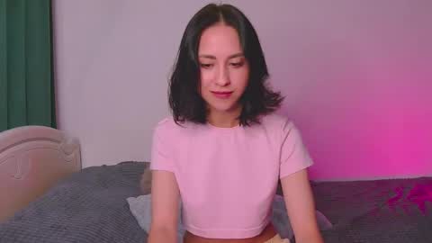 Mia online show from September 11, 6:47 am