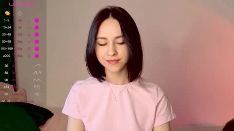 Mia online show from November 5, 6:40 am