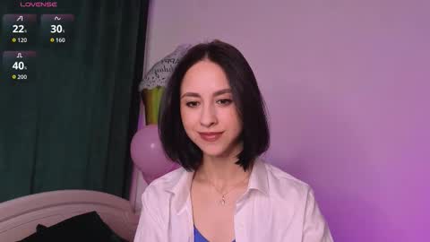 Mia online show from October 20, 6:27 am