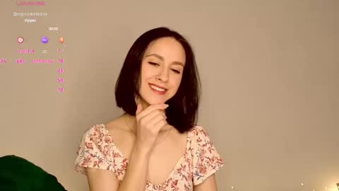 Mia online show from November 20, 6:25 am