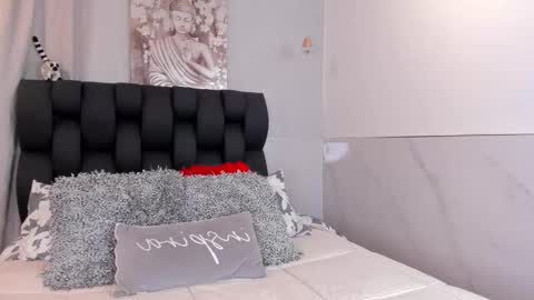 miavelvet1 online show from February 24, 1:54 pm