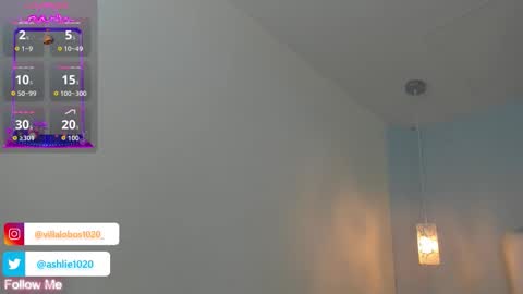 Snapshot of miavillalobos_ chatting on October 22, 11:48 am Mia Villalobos online show from October 22, 11:48 am