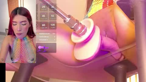 mia online show from October 31, 12:12 am