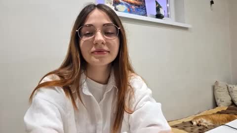 Chloe online show from October 22, 2:22 pm