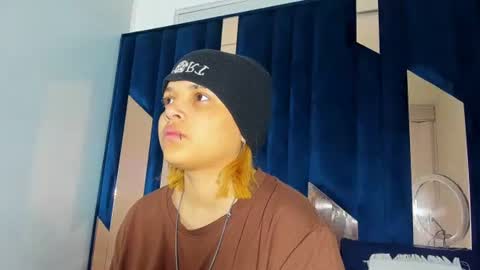 michell_rs online show from November 2, 6:28 am