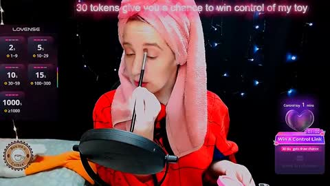 Snapshot of michelleevie chatting on February 8, 10:51 pm Agatha online show from February 8, 10:51 pm