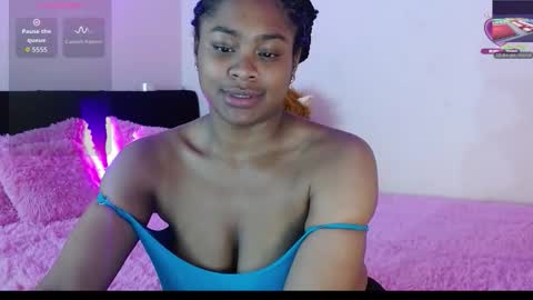 Snapshot of michellmoon1 chatting on October 21, 1:53 am michellmoon1 online show from October 21, 1:53 am