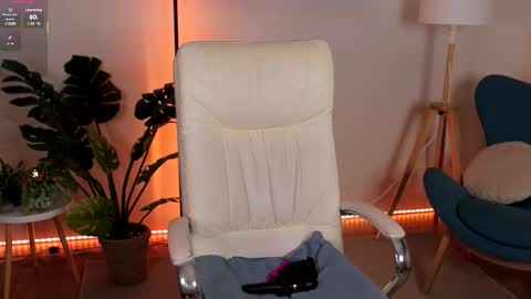 micky___love online show from November 24, 7:38 pm