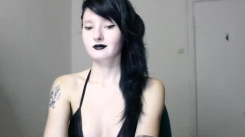 midnightsiren online show from November 14, 9:37 pm