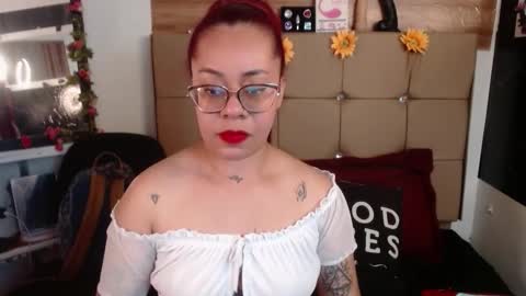 miia online show from November 18, 6:31 pm