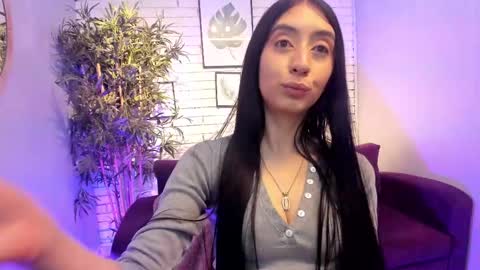Snapshot of miilu__1 chatting on March 7, 3:29 am miilu  online show from March 7, 3:29 am