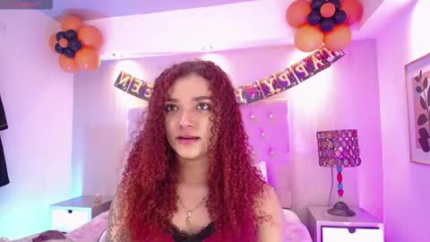 Snapshot of miilu_dancer_ chatting on October 16, 9:50 pm Lucii online show from October 16, 9:50 pm