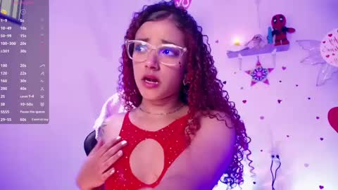 Snapshot of miilu_dancer_ chatting on February 12, 6:51 pm Lucii online show from February 12, 6:51 pm