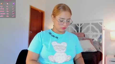 Mikaela blondie bigass online show from December 18, 12:32 pm