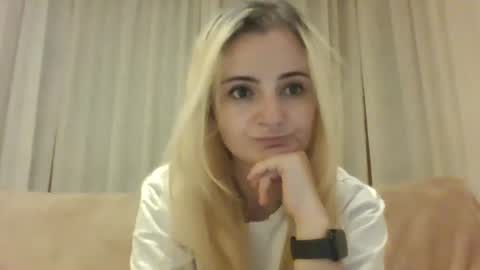 miki234809581 online show from November 5, 9:53 pm