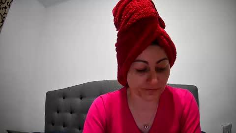 Mikyloveu online show from March 21, 3:50 pm