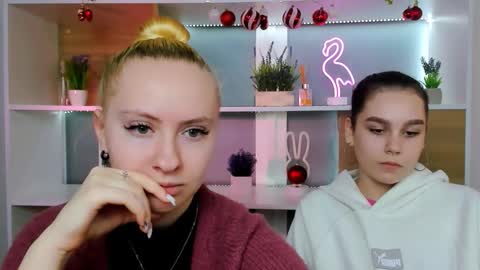 mila_glow online show from January 16, 6:42 am