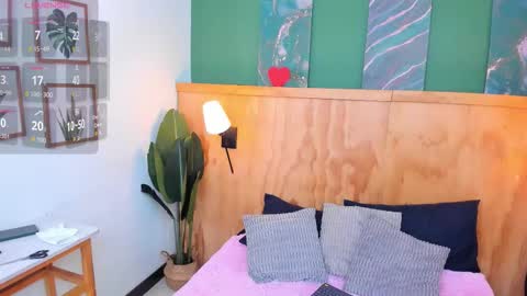 Mila online show from October 25, 12:02 pm