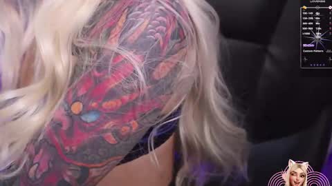 M I L A  online show from November 29, 6:12 pm