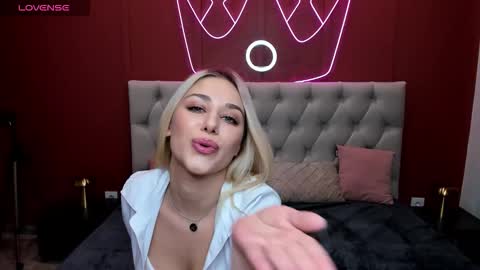 Mila online show from January 18, 1:57 am