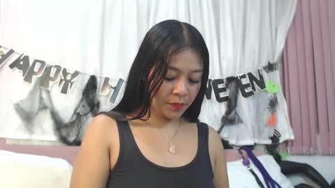 mila online show from October 26, 12:33 pm