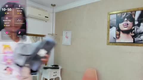 miladiosa online show from September 22, 11:19 am