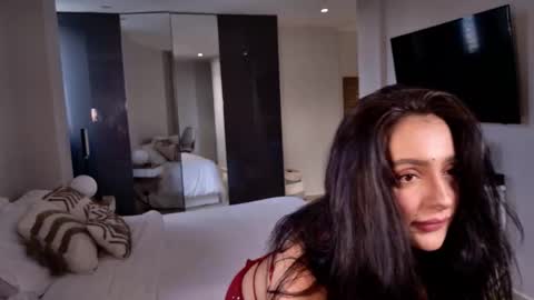 milana online show from February 2, 10:31 pm