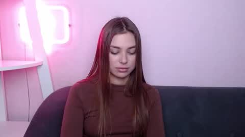 milanaangelas online show from February 15, 7:51 am