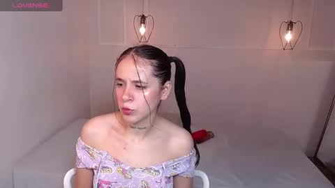 Mila Rose online show from February 28, 11:47 am