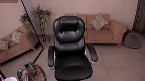 Miley Cruz  IG miley model23 online show from November 25, 7:26 pm