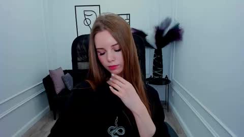 mileygloss online show from October 1, 5:12 am