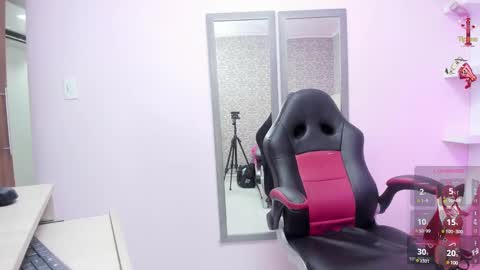 MILEY online show from February 12, 8:18 pm