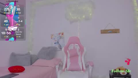 Aura  online show from November 5, 2:39 am